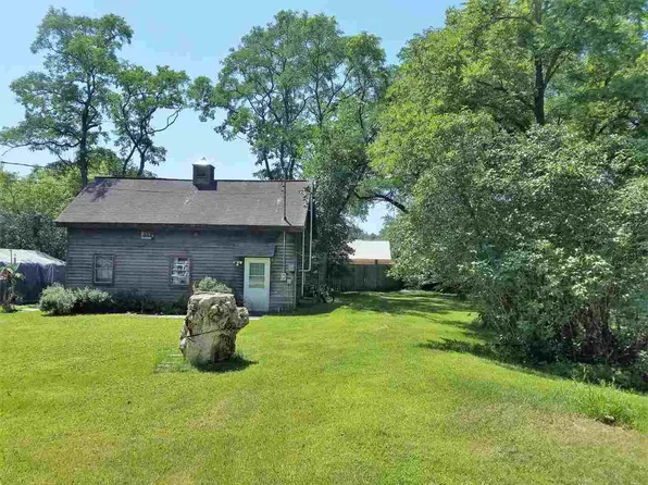 240 E Durkee St, Wisconsin Dells, WI 53965