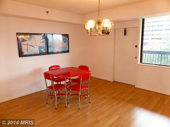3rd image of 3713 George Mason Dr #412