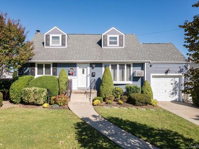 31 Walnut Avenue, Farmingdale, NY, 11735