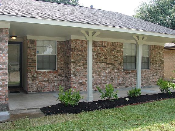 3rd image of 4315 Parkland St