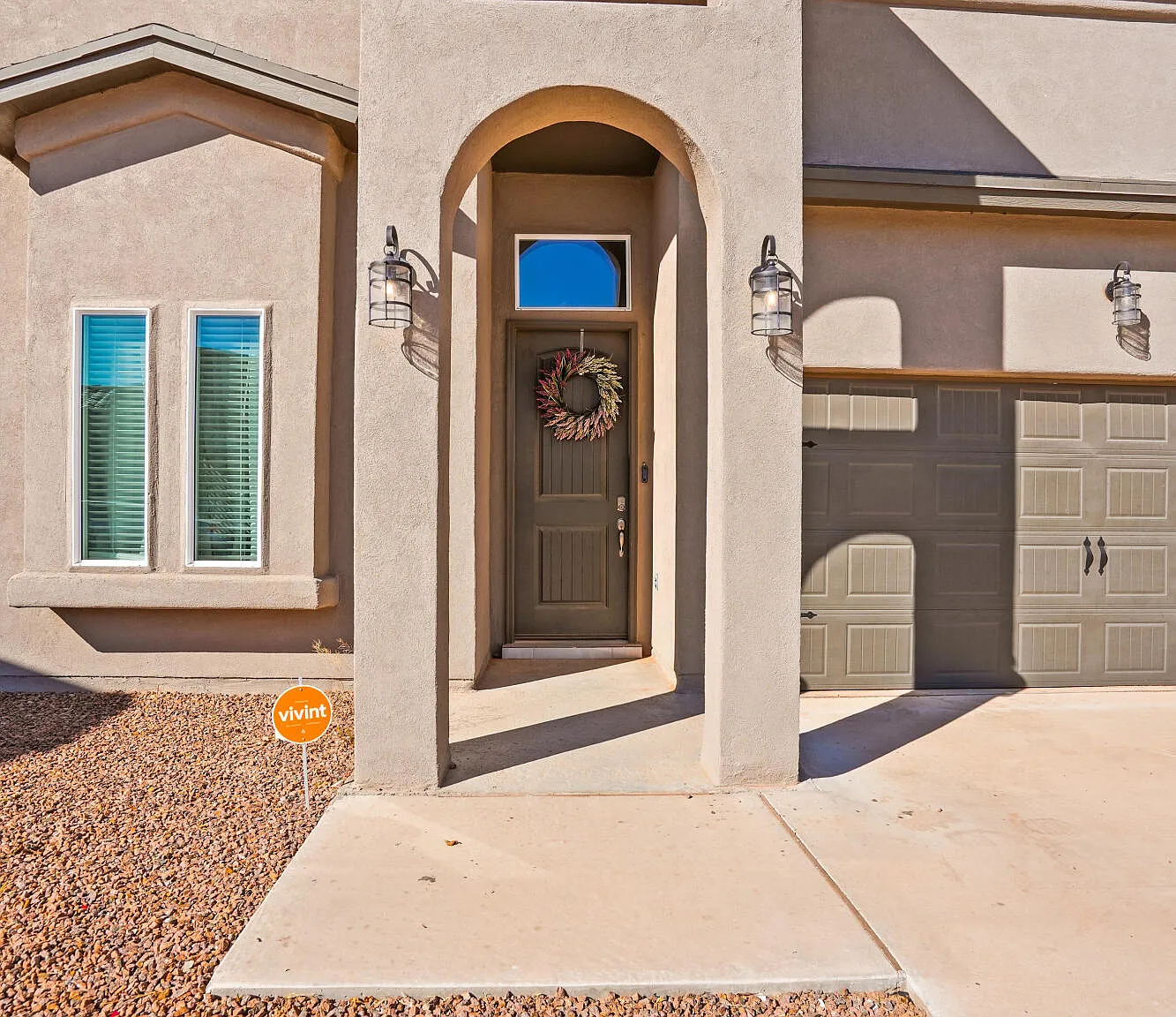 4 bed, 2.0 bath, 1811 sqft, $2,200 — Photo 4