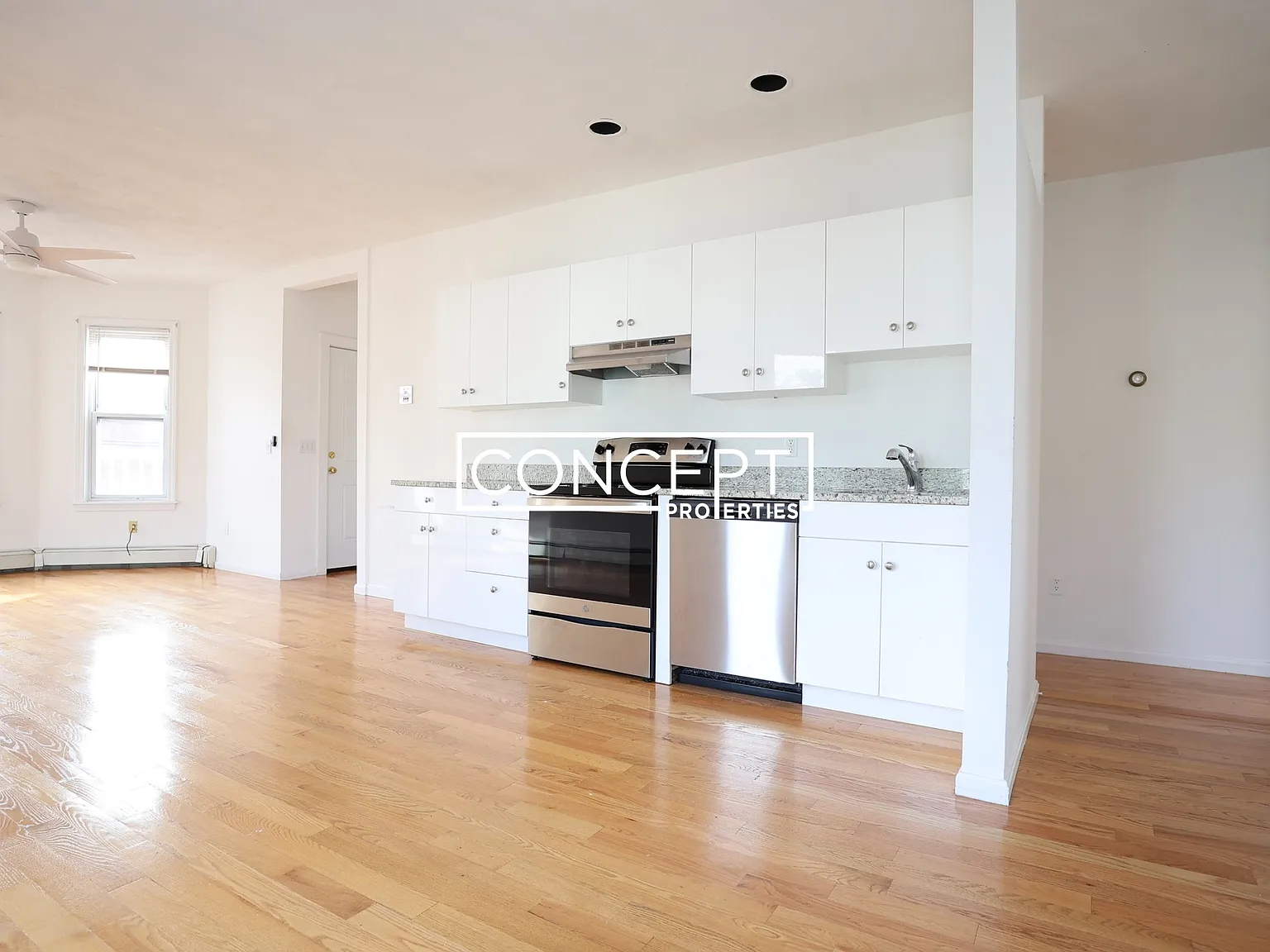 3 bed, 1100 sqft, $2,950 — Photo 2