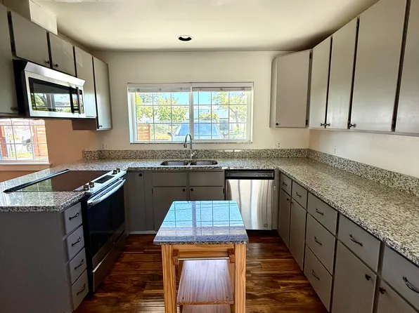 (undisclosed Address), Portland, OR 97216
