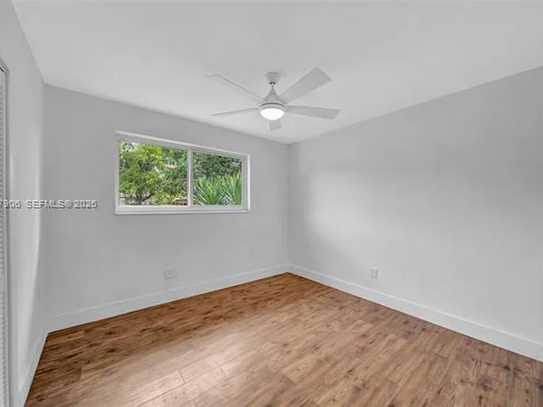15010 NE 7th Ave — Photo 25