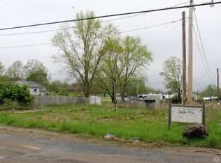 32 Quaker Trace Rd, West Alexandria, OH 45381