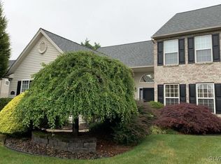 2119 Rolling Meadow Dr, Macungie, PA 18062