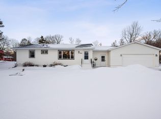 9144 Crestview Dr, Saint Joseph, MN 56374