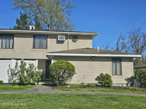 85 Yorkshire Drive, East Greenbush, NY 12061