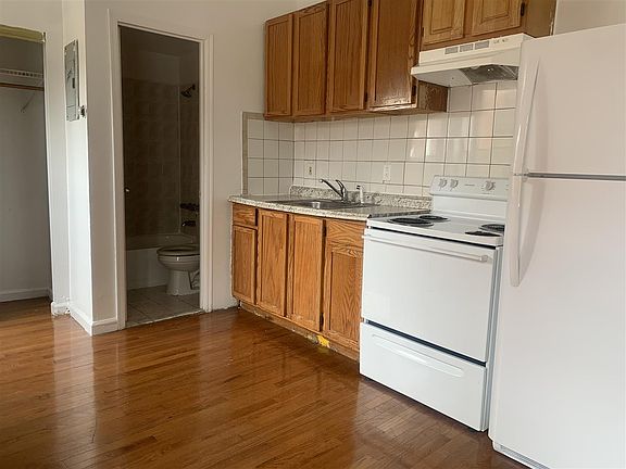 5th image of 66 Tuers Ave APT 1A