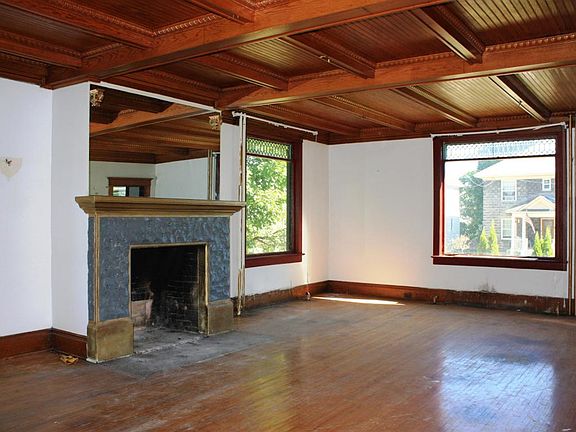 5th image of 718 Cedar St