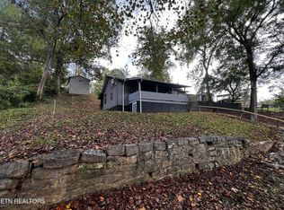 488 N Johnson Dr, Pennington Gap, VA 24277