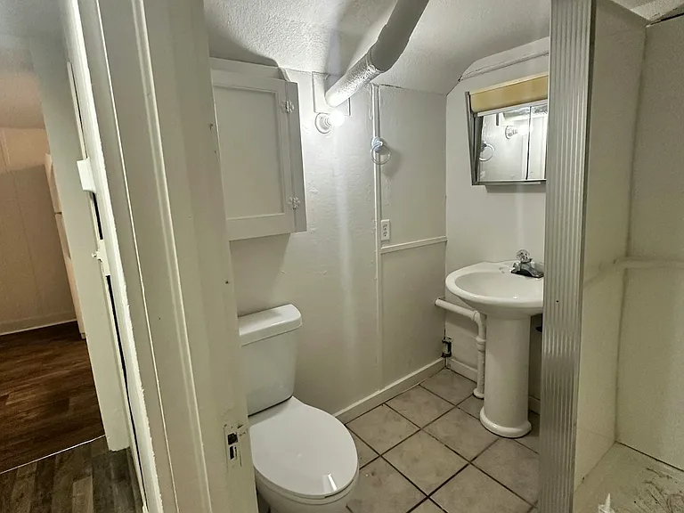 811 Saint James St #B1 — Photo 4