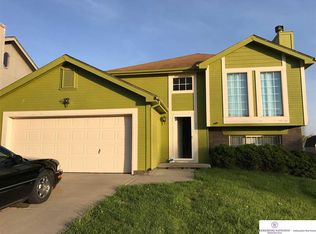 8229 Potter St, Omaha, NE 68122