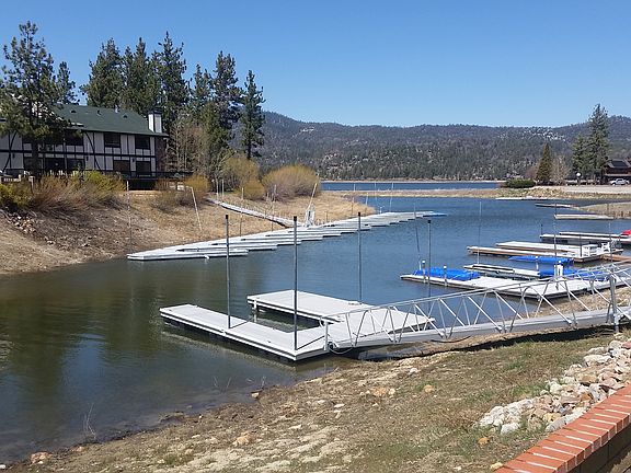 4th image of 39882 Lakeview Dr