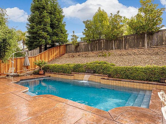 2nd image of 6432 Camellia Point Way
