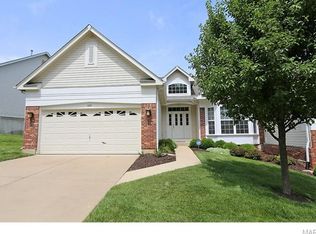 635 Bluffs View Ct, Eureka, MO 63025