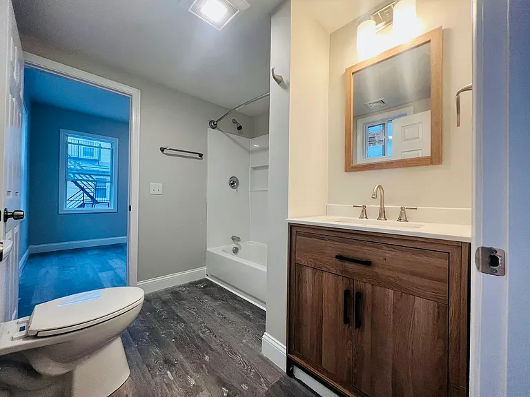26 Crescent St #26 — Photo 2