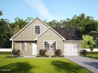 29 Laura Ln, Ravena, NY 12143