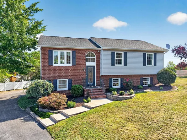 1251 Waterman Dr, Harrisonburg, VA 22802