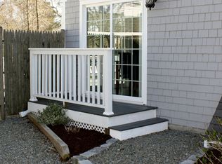 25 Wellesley Cir, Hyannis, MA 02601