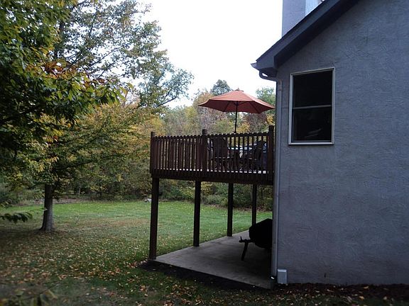 5th image of 103 Oak Leaf Ln