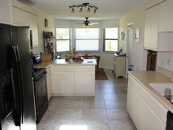 5th image of 2090 N Blackwell Dr