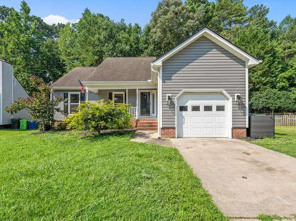 2717 Kempsford Pl, Raleigh, NC 27604