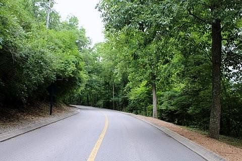 4th image of 748 Harpeth Trace Dr