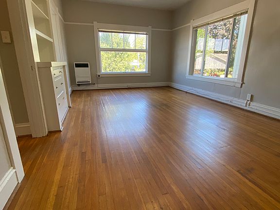 3rd image of 2345 NE Sandy Blvd APT 20