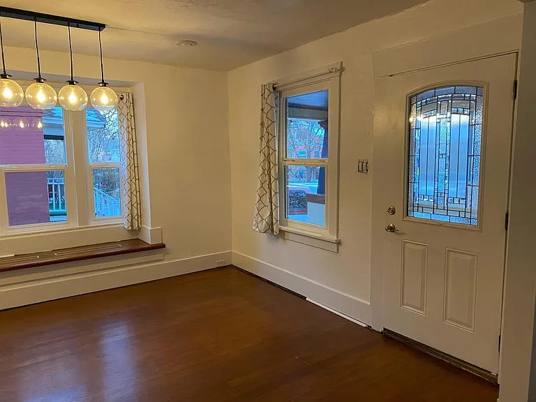 715 S Green St — Photo 6