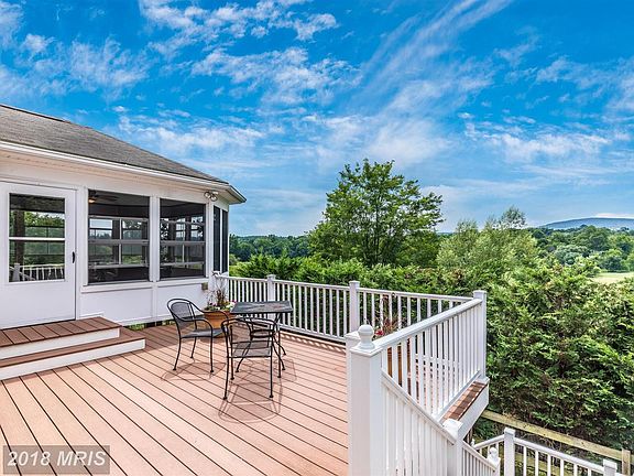 5th image of 204 Ivy Hill Dr