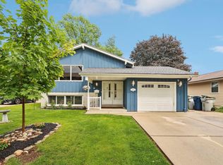 3280 S 93rd St, Milwaukee, WI 53227