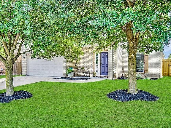 2nd image of 105 Emory Fields Dr