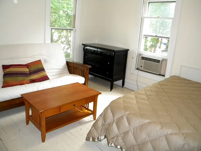 705 W High St #4 — Photo 3
