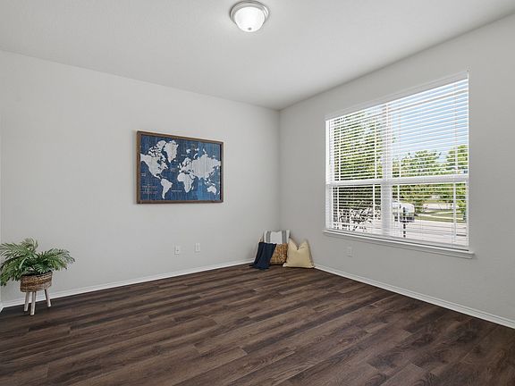 5th image of 1108 Black Cherry Dr