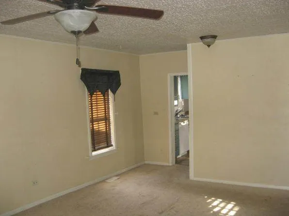 825 Lombard St, Evanston, WY 82930