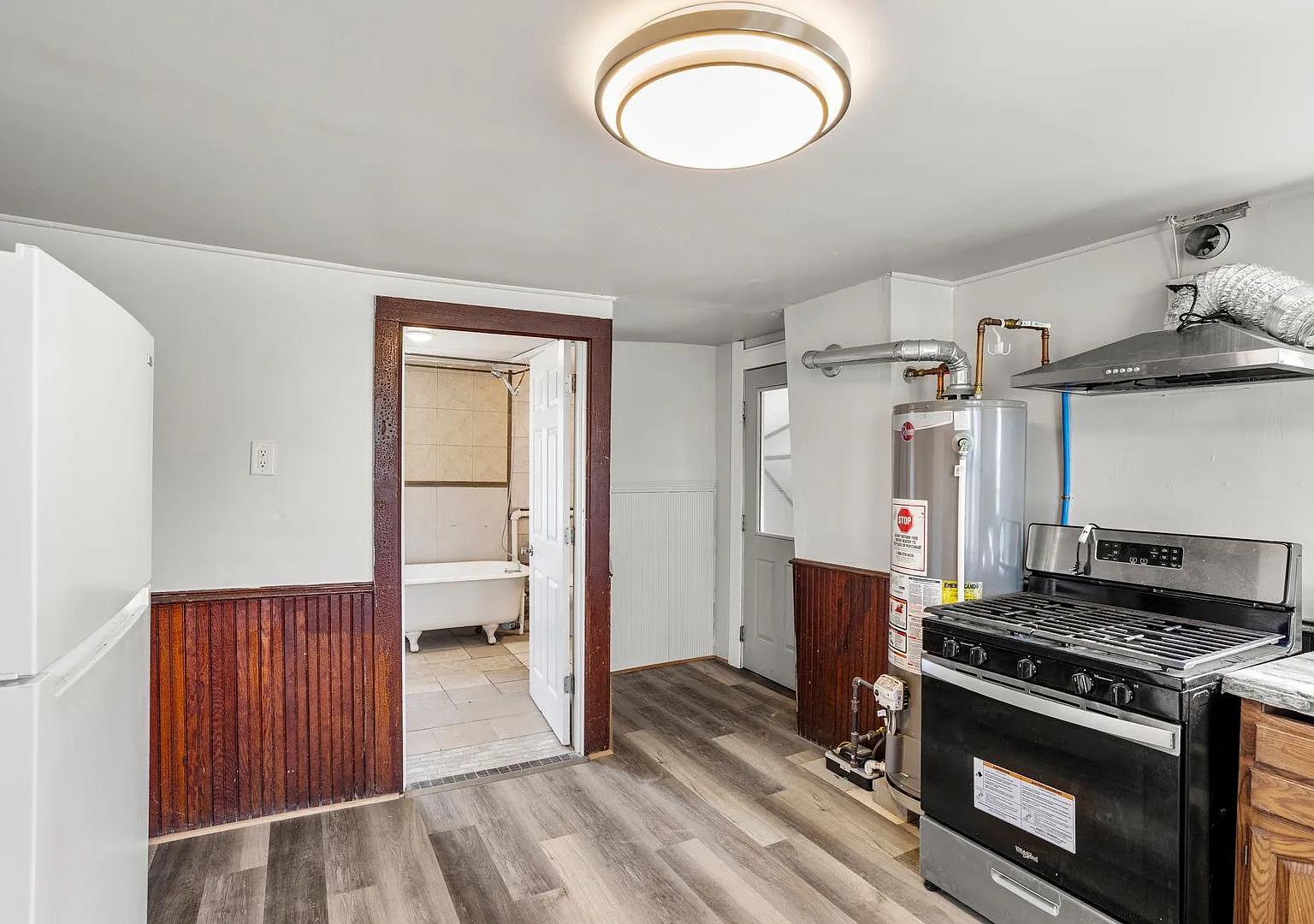 1100 N. Van Buren Street — Photo 2