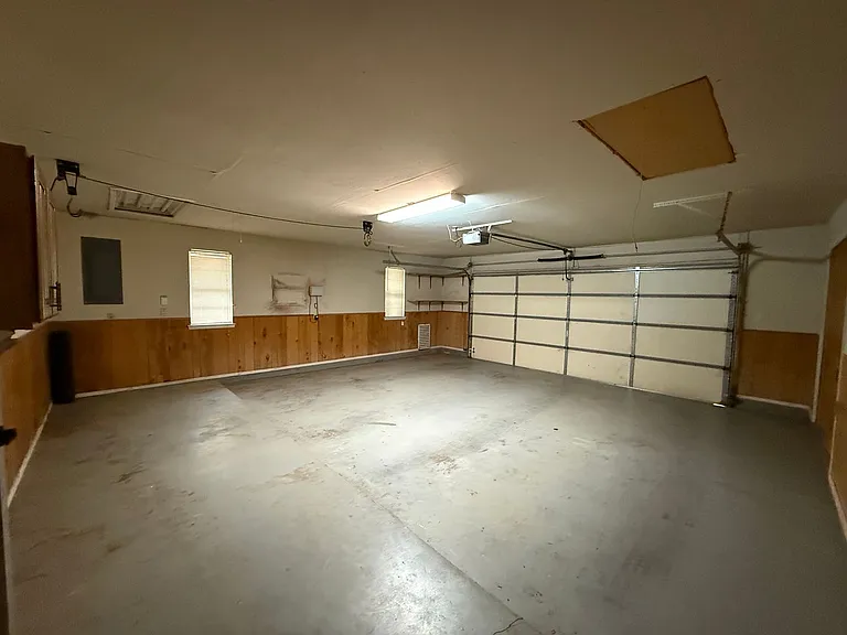 1401 Hillcrest Dr — Photo 26