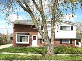 29600 Pickford St, Livonia, MI 48152