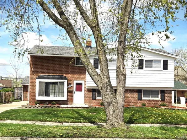 29600 Pickford St, Livonia, MI 48152