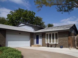 1704 Glenellen Dr, Garden City, KS 67846