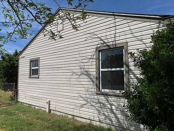 3rd image of 2714 Roosevelt Ave