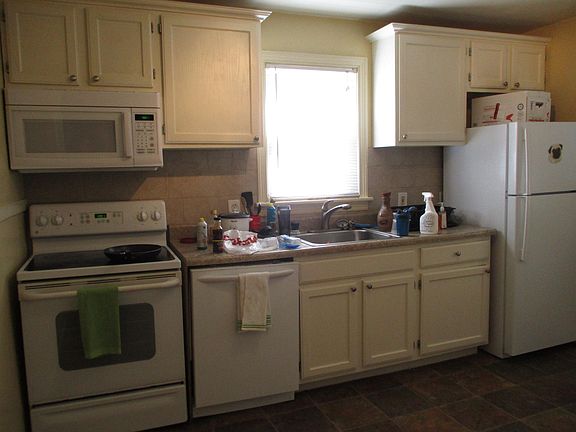 3rd image of 1311 Melrose Pkwy #1
