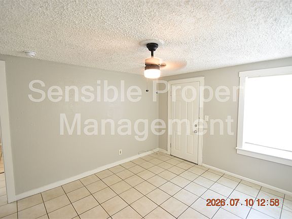 5th image of 1156 Sunset Point Rd APT A