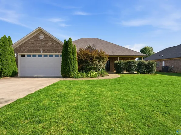 26116 Capshaw Rd, Athens, AL 35613