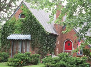 200 NW 2nd St, Casey, IL 62420