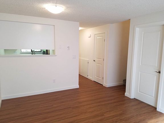 5th image of 2005 Knox Ave APT 7