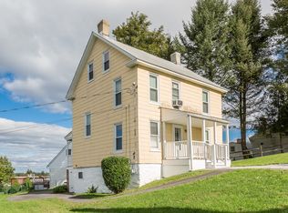 41 Manchester Ave, Westminster, MD 21157