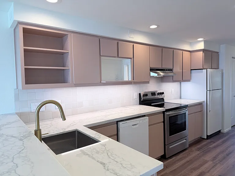 2210 Grand Ave #3 — Photo 11