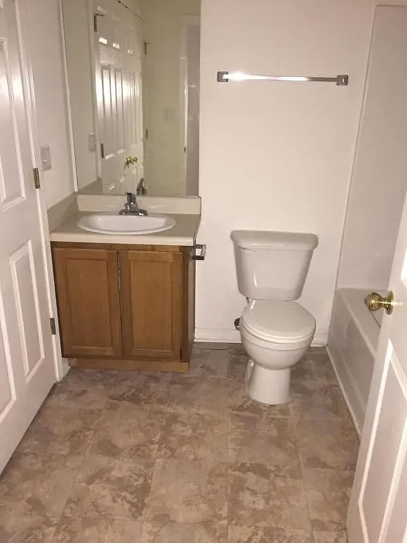 3 bed, 1301 sqft, $1,600 — Photo 4